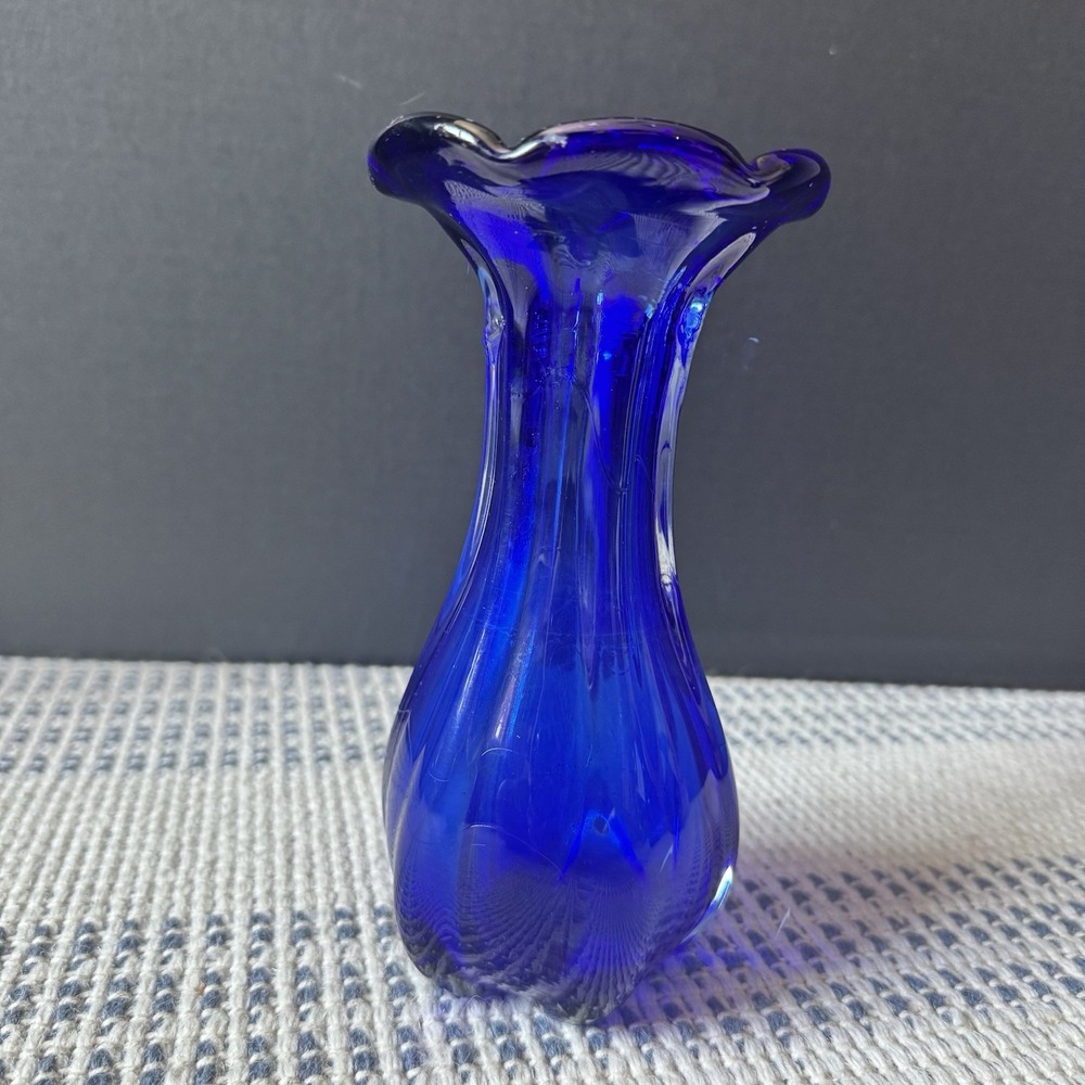 VINTAGE Gorgeous Glass Cobalt Blue Bud Vase 7.75" x 4" Decorative Floral